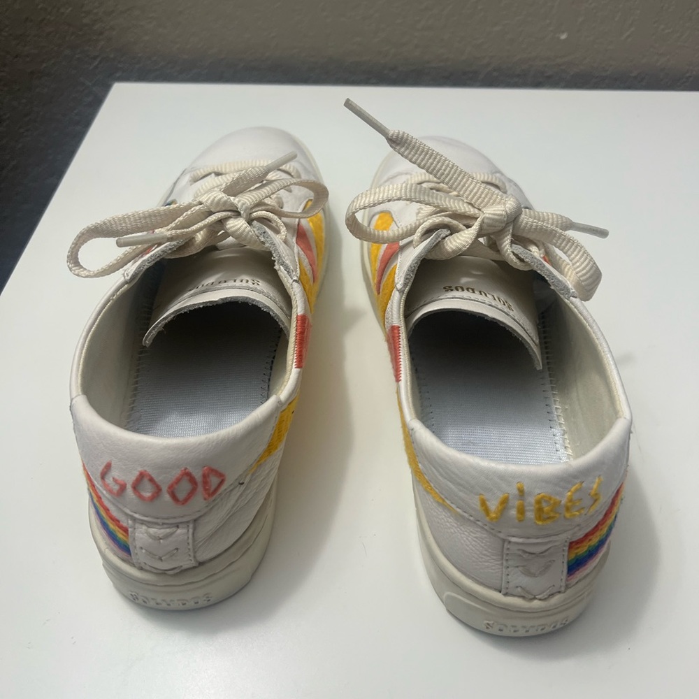 Soludos Women's Good Vibes Rainbow Wave White Sneakers Shoes Sz 8.5 US - Picture 3 of 11